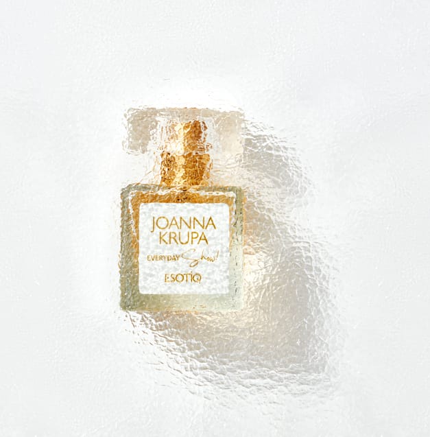 perfumy Joanna Krupa zdjęcie wizerunkowe ESOTIQ